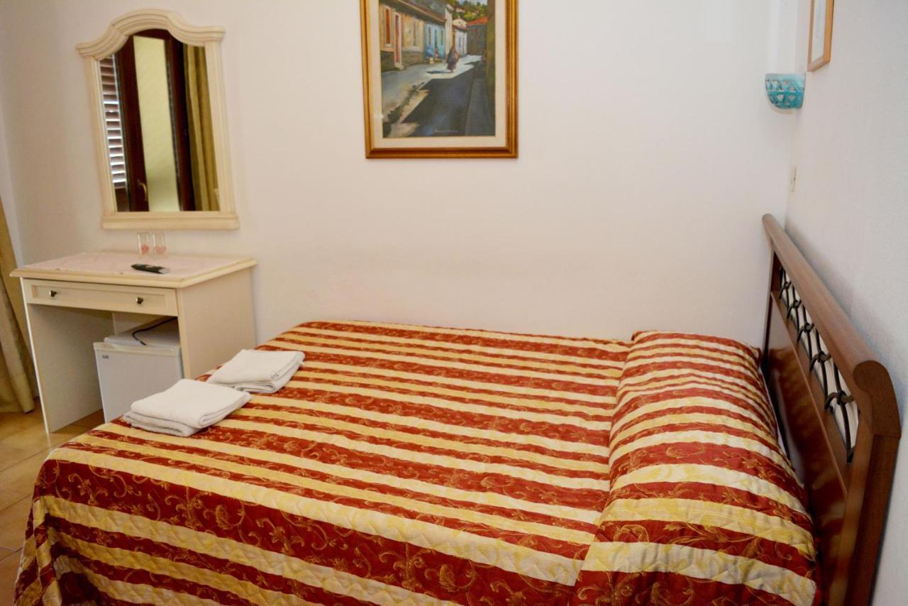 Scano Comfort Inn سانتا تيريزا غالّورا المظهر الخارجي الصورة