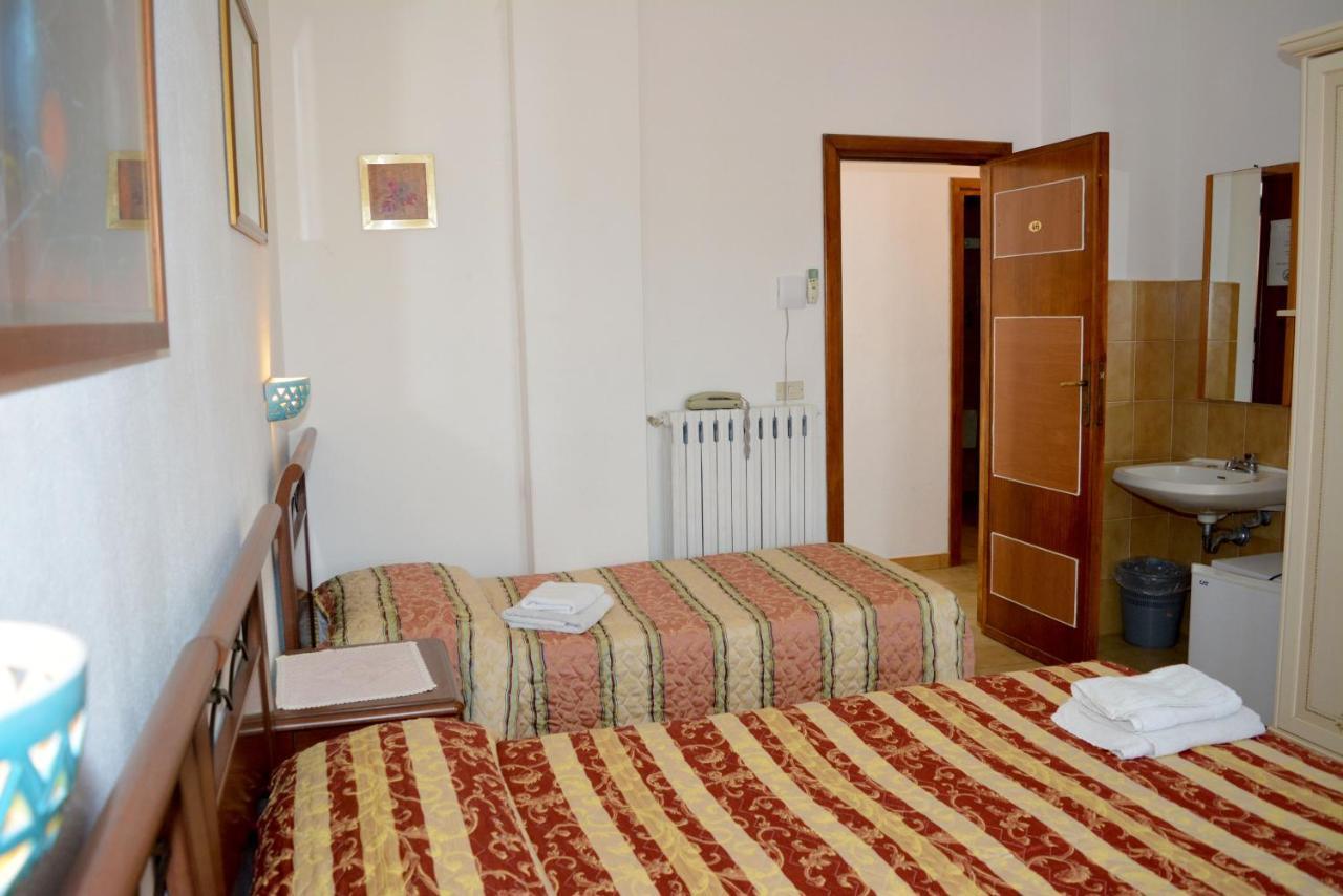 Scano Comfort Inn سانتا تيريزا غالّورا المظهر الخارجي الصورة