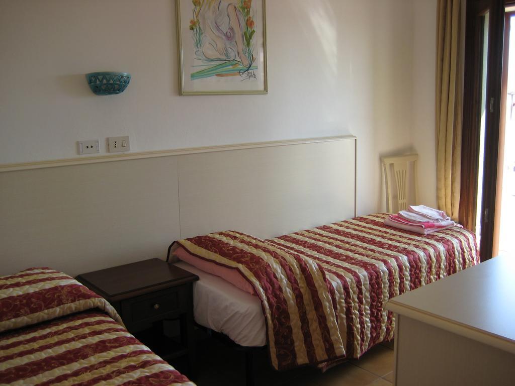 Scano Comfort Inn سانتا تيريزا غالّورا المظهر الخارجي الصورة
